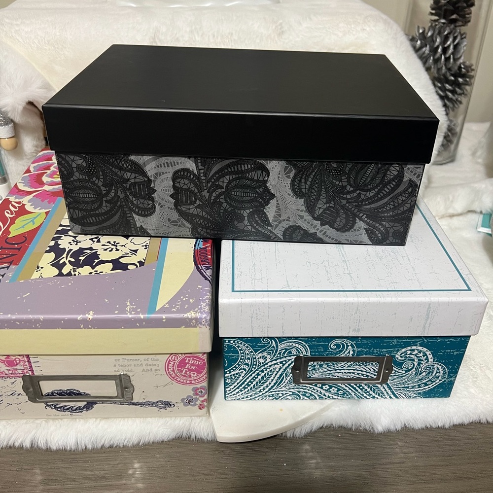 Photo boxes - Picture 2 of 2